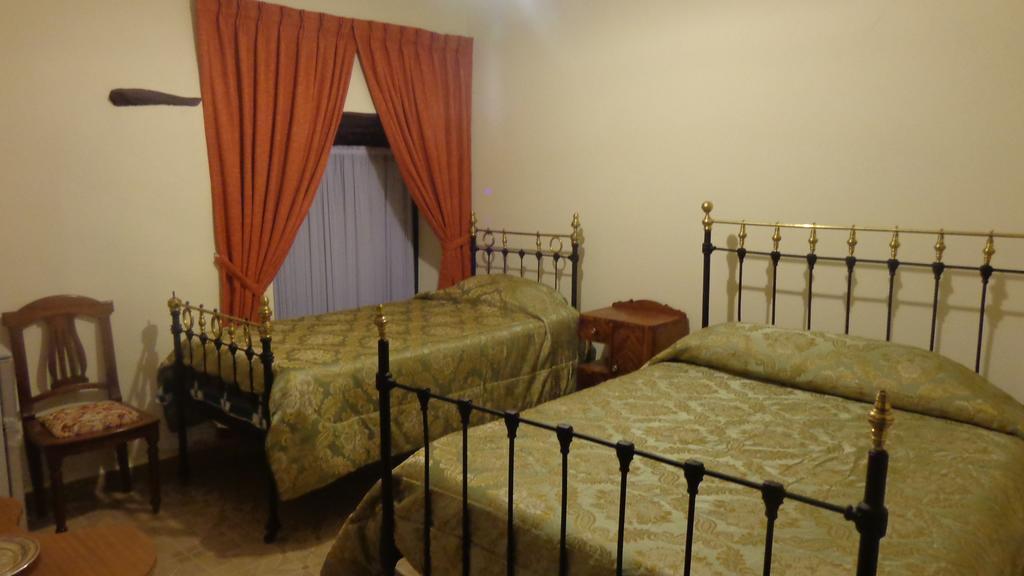 Casa Solariega Hostal B&B ซูเกร ห้อง รูปภาพ