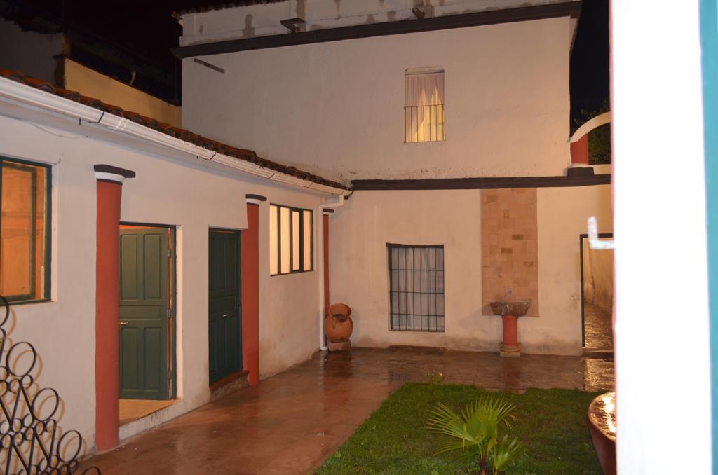 Casa Solariega Hostal B&B ซูเกร ภายนอก รูปภาพ